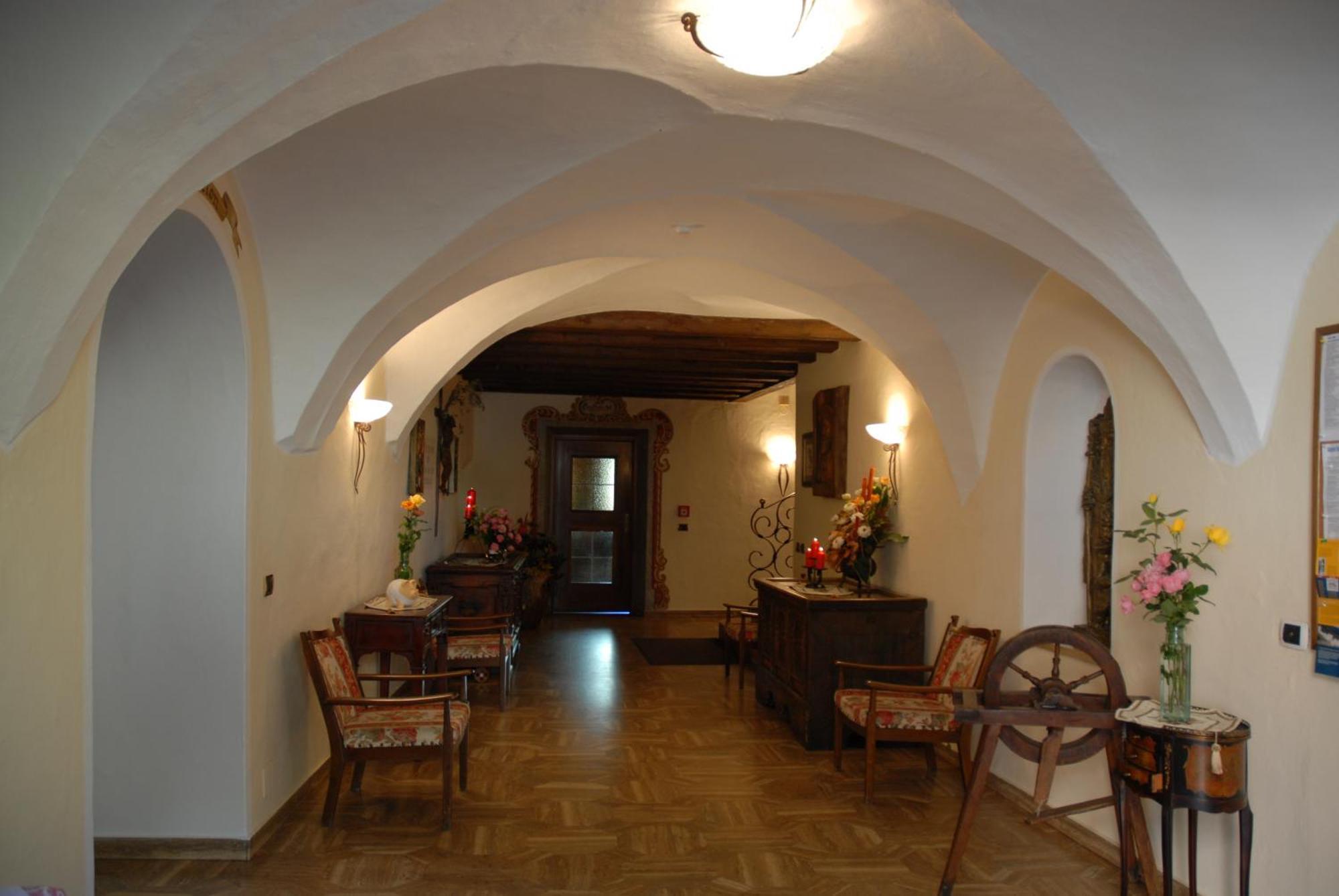 Hotel B&B Gasthof Zur Linde Rio di Pusteria ภายนอก รูปภาพ