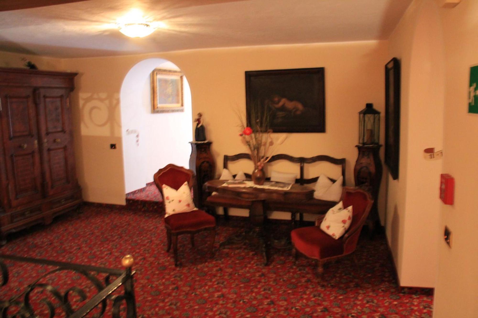 Hotel B&B Gasthof Zur Linde Rio di Pusteria ภายนอก รูปภาพ