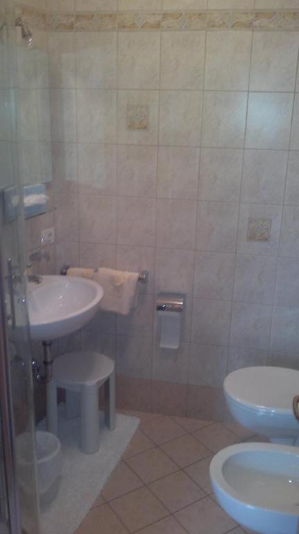 Hotel B&B Gasthof Zur Linde Rio di Pusteria ห้อง รูปภาพ